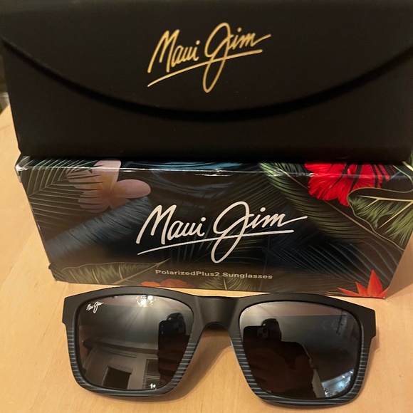 **New** Maui Jim Polarized Sunglasses “the flatts” - Picture 1 of 2